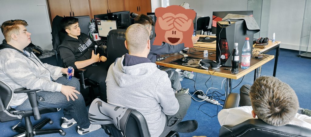 Tag 3: Weitere Einzelheiten werden besprochen. Danke für das nice Bootcamp <a href="/pnthrsgg/">PANTHERS Gaming</a> <a href="/onecomputer/">ONE.de</a>