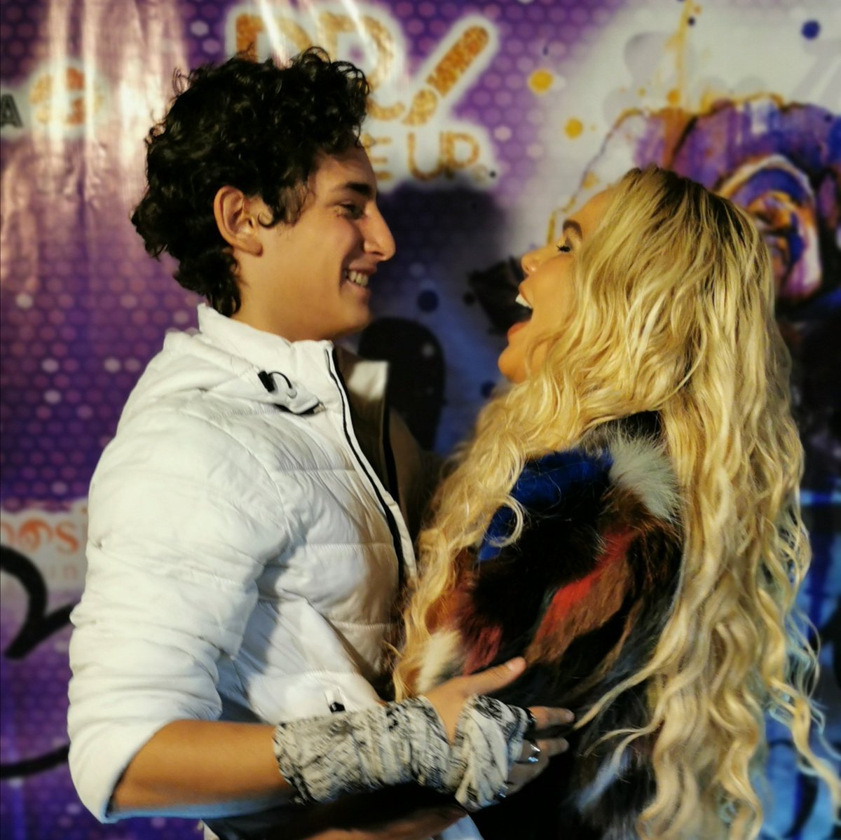 SOGEM_Oficial's tweet photo. La noche del viernes se llevó acabo el estreno de "Amor Prohibido El Musical" en el @TEnriqueLizalde, escrita y producida por nuestros socios Irvin Avelar y Brayan Becerra, la obra fue apadrinada por @OfficialNiurka (acompañada de su hijo @mailomarcos) y @RaulitoMagana https://t.co/gUu21PAkym
