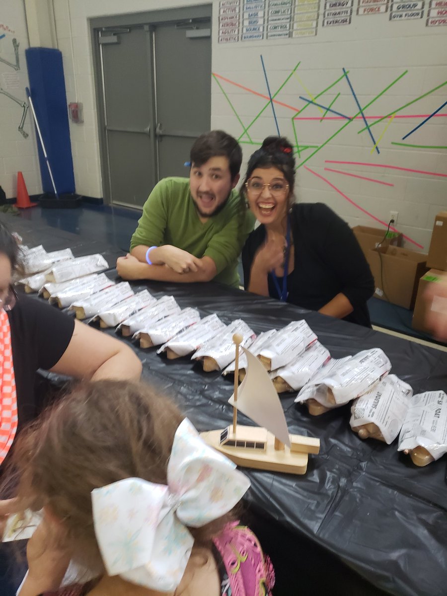 KayleeStonerock's tweet photo. Thanks to @HomeDepotGrndvl for donating those kits! Our family dance was a hit and so were the kits! https://t.co/zrs0ZsCzFk
