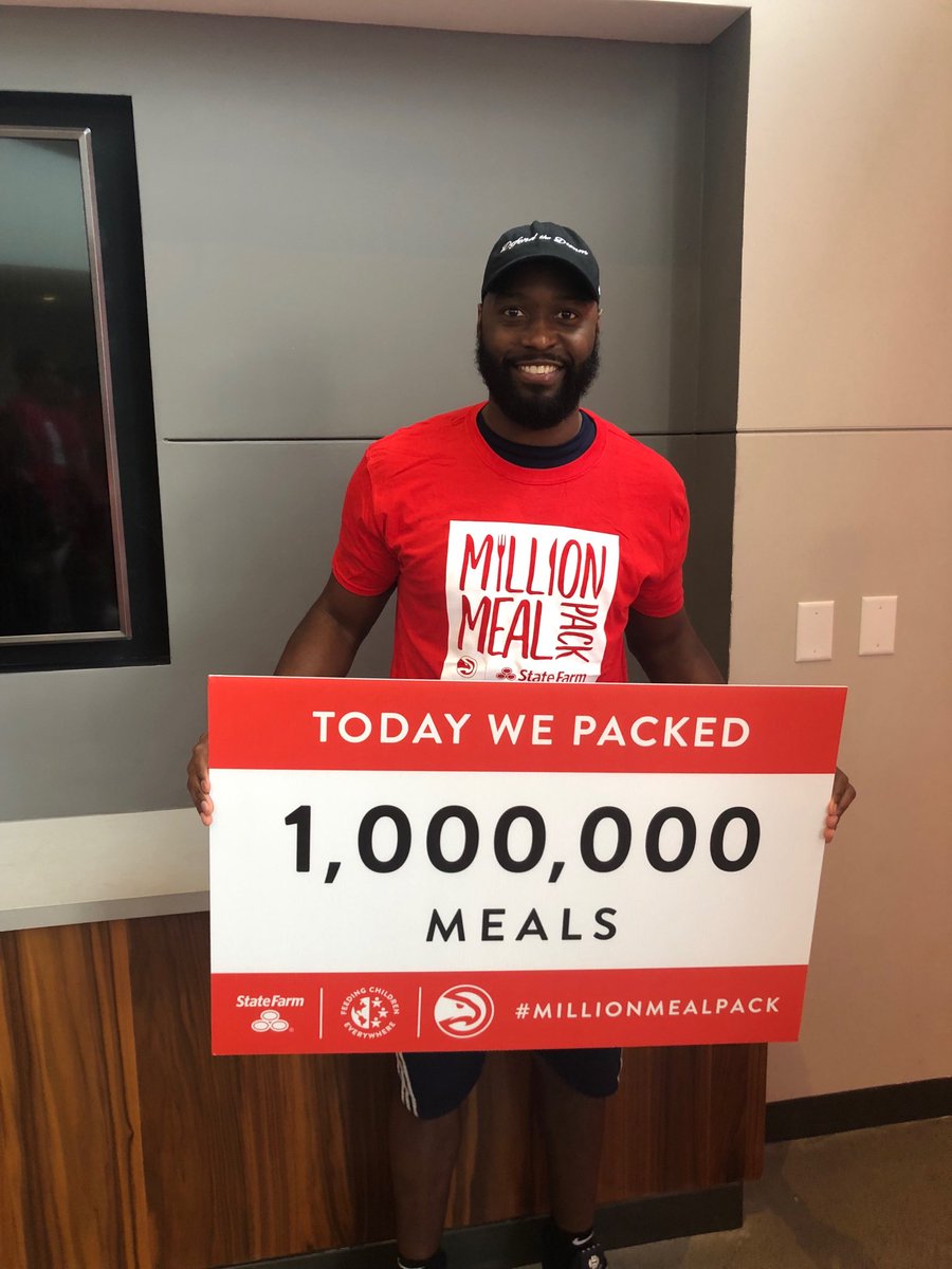 MarioWest5's tweet photo. The Million Meal Pack to feed the homeless in Atlanta. #True2Atlanta #MillionMealPack https://t.co/J1G4aibnJL