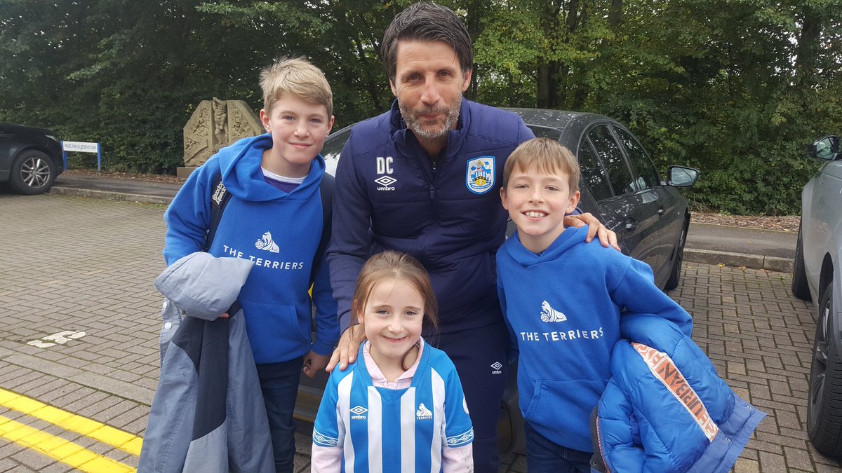 FionaCimatti's tweet photo. Match day @dancowley1 #htafc #terriers #tinyterriers #utt https://t.co/Wf7KfiANL8