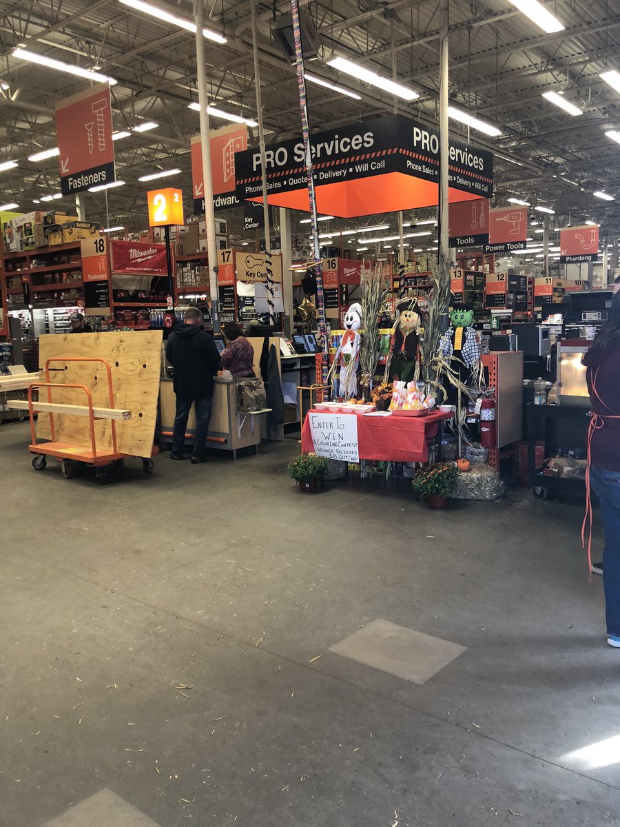 SaraSaralesher's tweet photo. Fire Safety Day is underway at the Camillus Store 1257! These people are truly amazing!!! https://t.co/tlOjykdY29