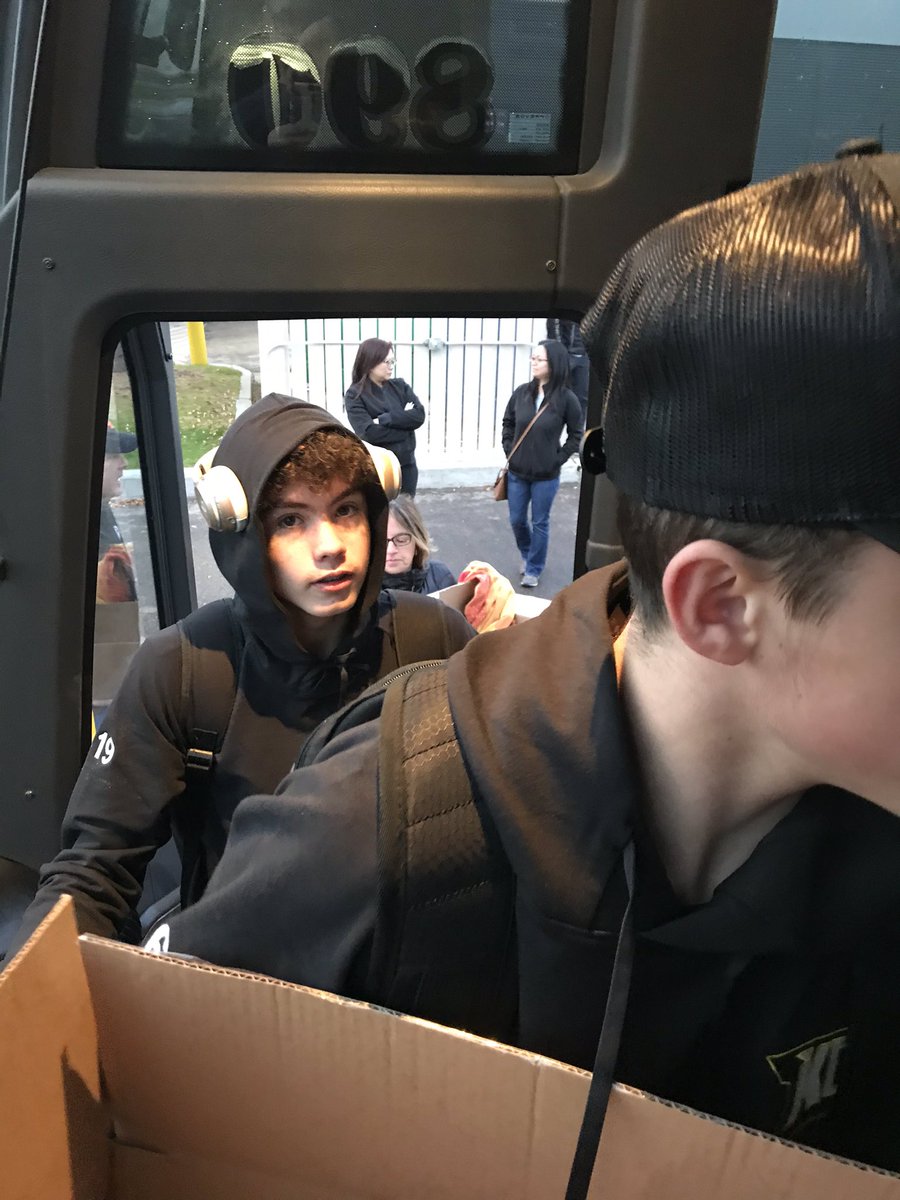 KCAAASquires's tweet photo. Good morning Twitterverse!!! The @KofCHockey Bantam AAA Squires are on the bus and on the way to #YYC for a set of road games. This weekend we play @BantamAAAFlames &amp; @CBHA_Bisons. #ATTACK #ThatsSquiresHockey #ClubHockey #Process #Development https://t.co/F3j0MAXF2a