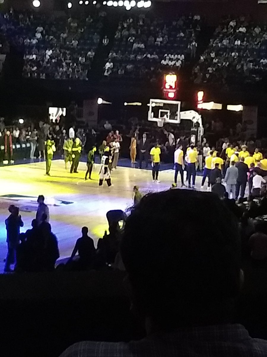 msgaurav_'s tweet image. 🏀 The @NBA is playing in India for the first time ever
🏀 @raweng completed the @NBAIndia project
🏀 Happy to be part of @raweng
Company
Finally The @NBA has arrived in India. I'm happy to be part of this awesome sports night🙌. Thanks to @raweng 4 all this.
#NBAIndiaGames2019