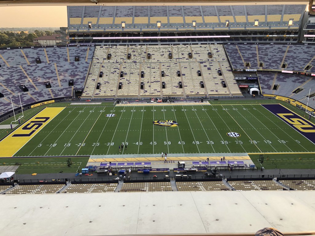 ScottyGZone's tweet photo. Greetings from a sweltering Death Valley. One hour from USU/LSU pregame - kickoff at 10 on @ZoneSportsNet https://t.co/IMtE0rtk6l