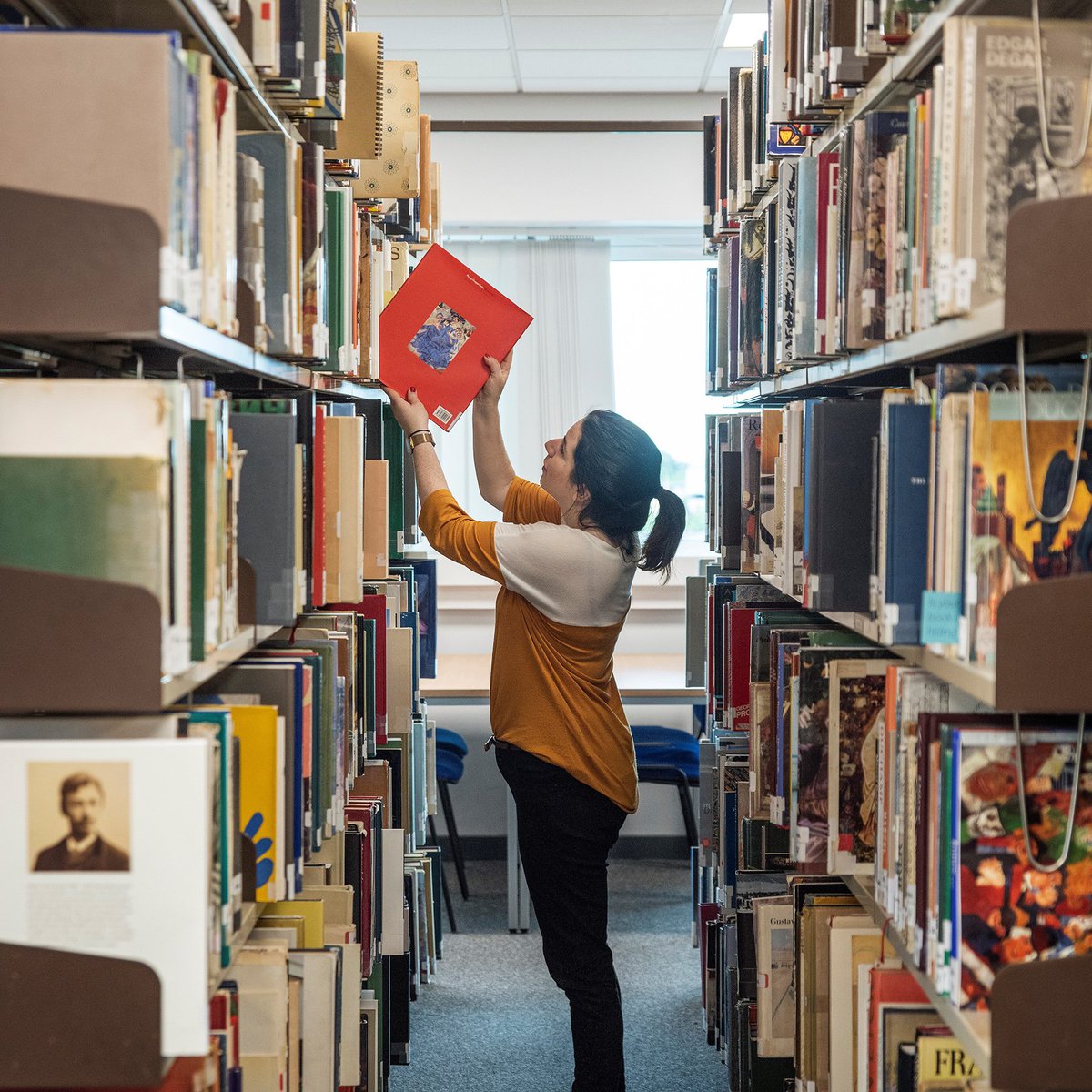 UoMLibrary's tweet image. Easily distracted? We&apos;ve got you covered! We have lots of silent study spaces available for when you really need to concentrate - these ones can be found in our Stopford, Art and Archaology, and Kantorowich Libraries.  #UoMGetStarted