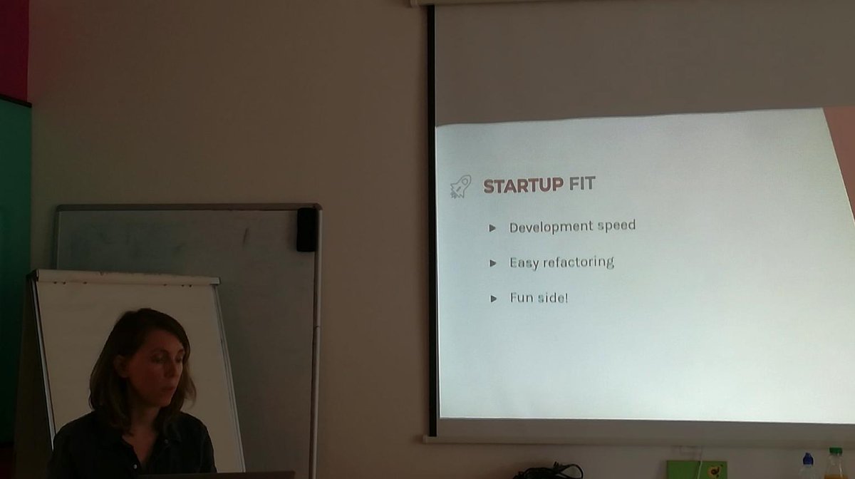 Ce matin, notre associée @dianemaniere faisait la keynote d'ouverture du hackathon Elm à Paris ! 👨‍💻👩‍💻 #elmlang 
<a href="/elmlang/">Elm</a> #hackathon #Hacktoberfest