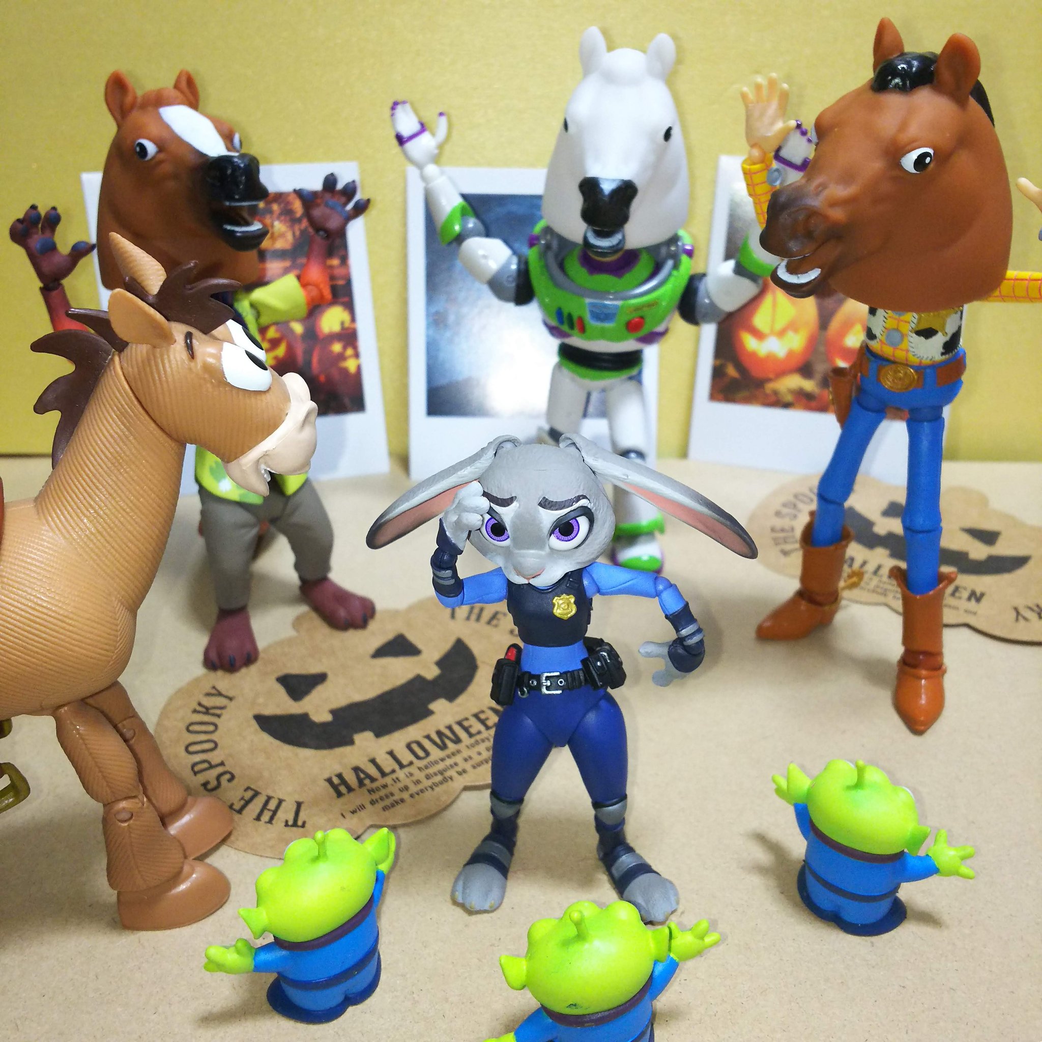 ট ইট র ひさよし Qp職人 トリック オア トリート ハロウィン ディズニー ピクサー トイストーリー ズートピア ウッディ リボルテック リボルテックウッディ リトルグリーンメン ミニチュア フィギュア カプセルトイ 馬のかぶりもの
