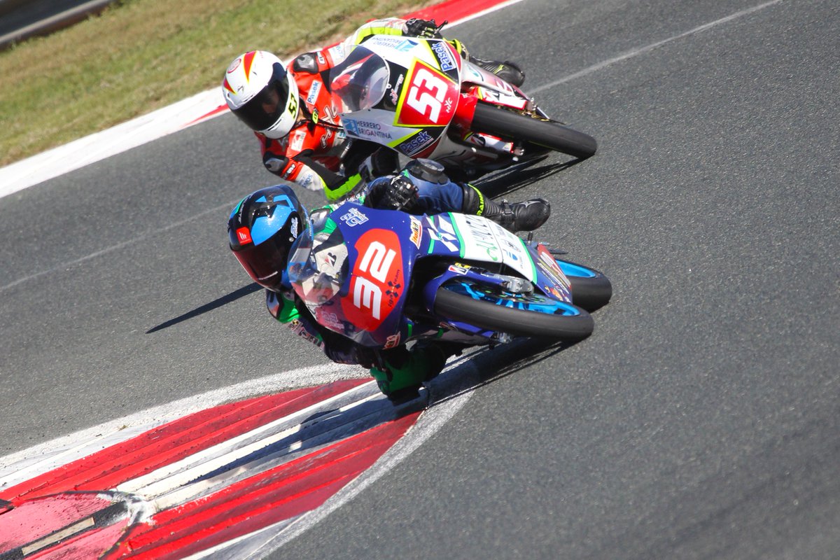 IgaxTeam's tweet photo. #QUALY ➡ El #IgaXTeam se queda con las 'poles' en el @CircuitoNavarra 😁
#PreMoto3 ➡ P.1⃣ #MarcoMorelli | P.3⃣ #DavidReal 🔝
#85GP ➡ P.1⃣ #DaniDominguez | P.2⃣ #MarcosLudeña 🏍💨
#ESBK #FeelTheBlue 💙 https://t.co/KBT3kXtG9D