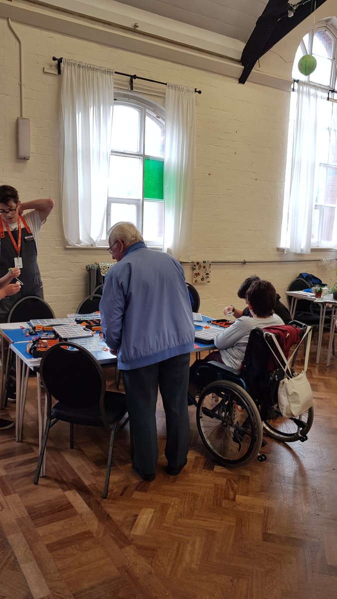 Had such a nice time <a href="/Avonmouth/">Avonmouth Community Centre</a> learning new things like kokedama planting, how to make wax food wrappers, sun catcher decorations, and a bit of robotics. Thanks to <a href="/wethecurious_/">We The Curious</a> too! #FunPalaces