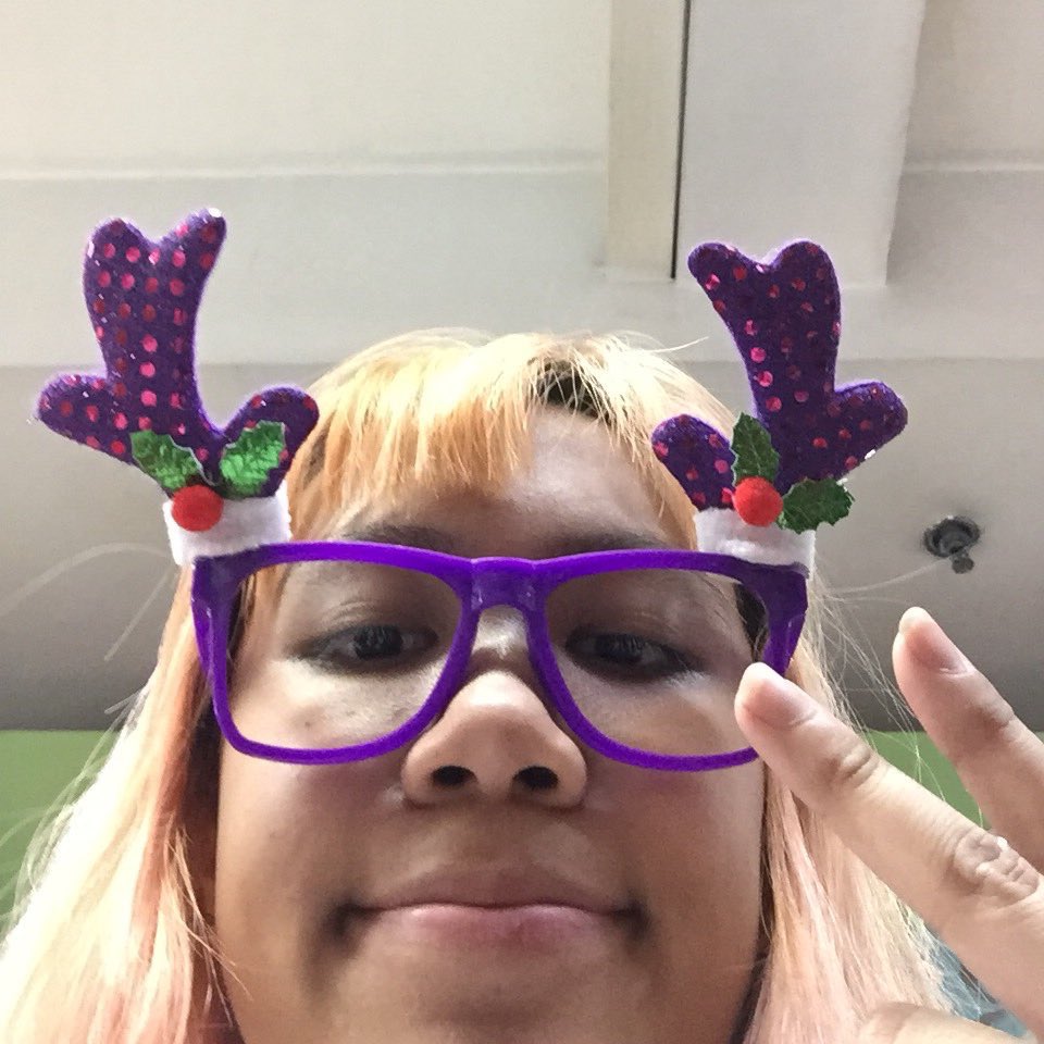 prinsomnia's tweet photo. today was tiring, but so rewarding! thanks to errybody who greeted + chatted + bought something from me or wuteva at #PaperConPH ! ππ sa muli!
shoutout to my booth buddy, @kittyjardenil πββοΈ so glad you enjoyed ur first table gig! uwus out https://t.co/wQuBd55rgs