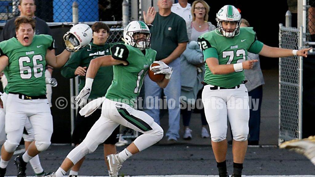 SWOSportsDaily's tweet photo. FOOTBALL: Go to https://t.co/i1Q8x2egzU for Eric Hickey's report and E.L. Hubbard's photo gallery on Badin's historic win over Kettering Alter @ButlercoOhio @yordynick @McNickCoachO @CJEAGLESFB @FenwickFootball @RingOnPatriots @PMCavs @RogerBaconFB @mrfotoman #cincyfb https://t.co/aEsjTQ1OIb