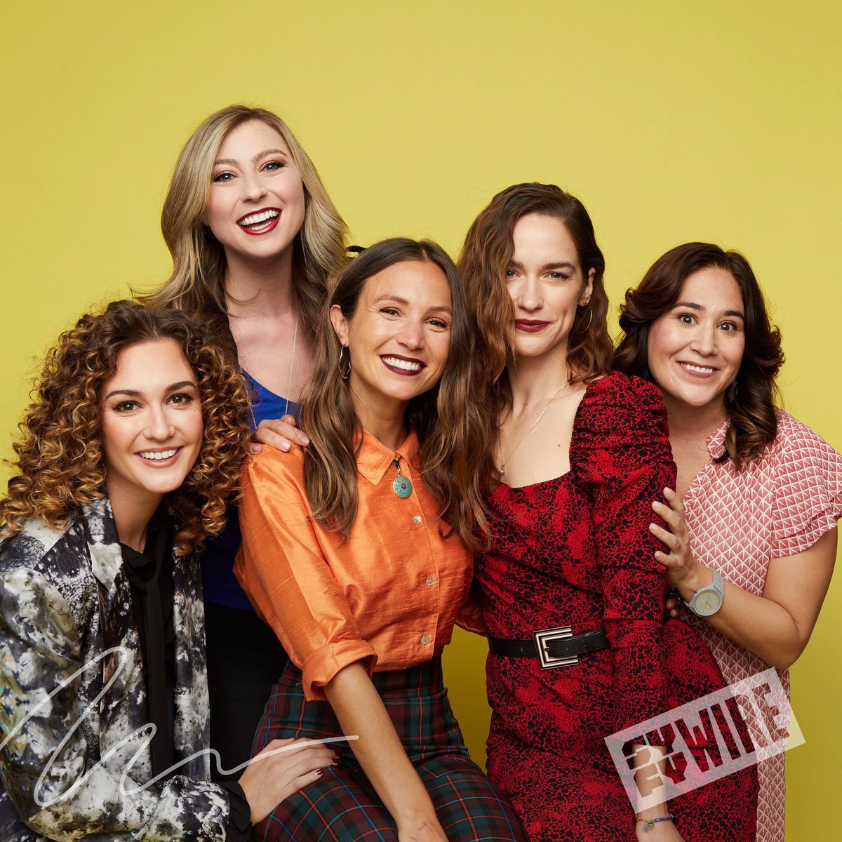 thekatiewilson's tweet image. The beautiful cast &amp;amp; creator of @WynonnaEarp and...the dork in the back!  😂 What an amazing group of ladies, I’m honored I got to chat with them. #WynonnaEarp #Earpers