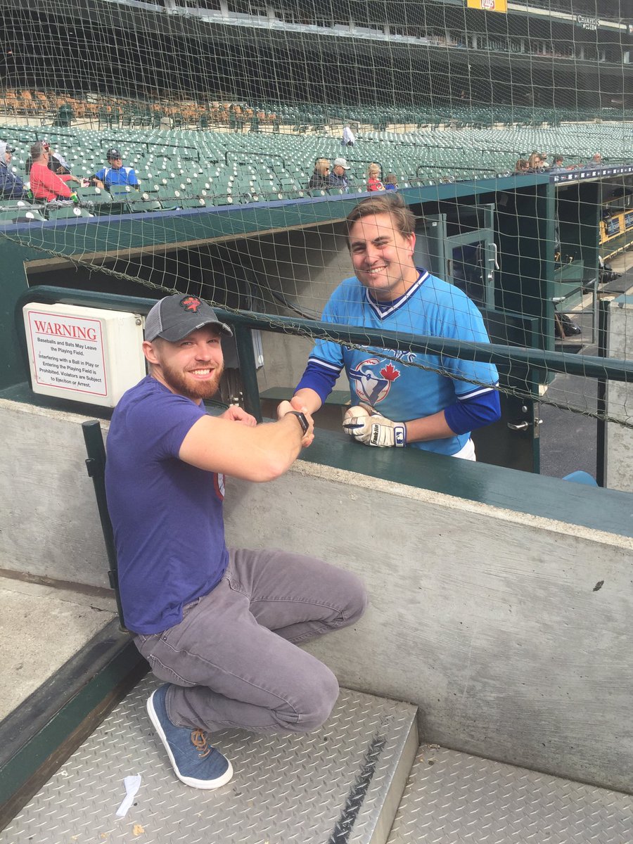 LivoniaBJs's tweet photo. Chris “Señor Smoke” Lopez played in Detroit MSBL All Star game today a Comerica Park. Pictured here is the beloved BJ giving a cute small child an autograph. https://t.co/p3C2rY66pz