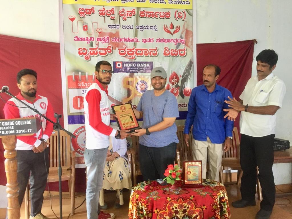 BloodHelplineK3's tweet photo. Successfully organized #BloodHelplineKarnataka And Badriya first Grade College Mangalore jointly organized #BloodDonationCamp at #Mangalore
On 3rd October 2019
#Kmc_Hospital
#LetsBecomeBloodRelatives
#Mangaluru https://t.co/6CqK9gZTB1