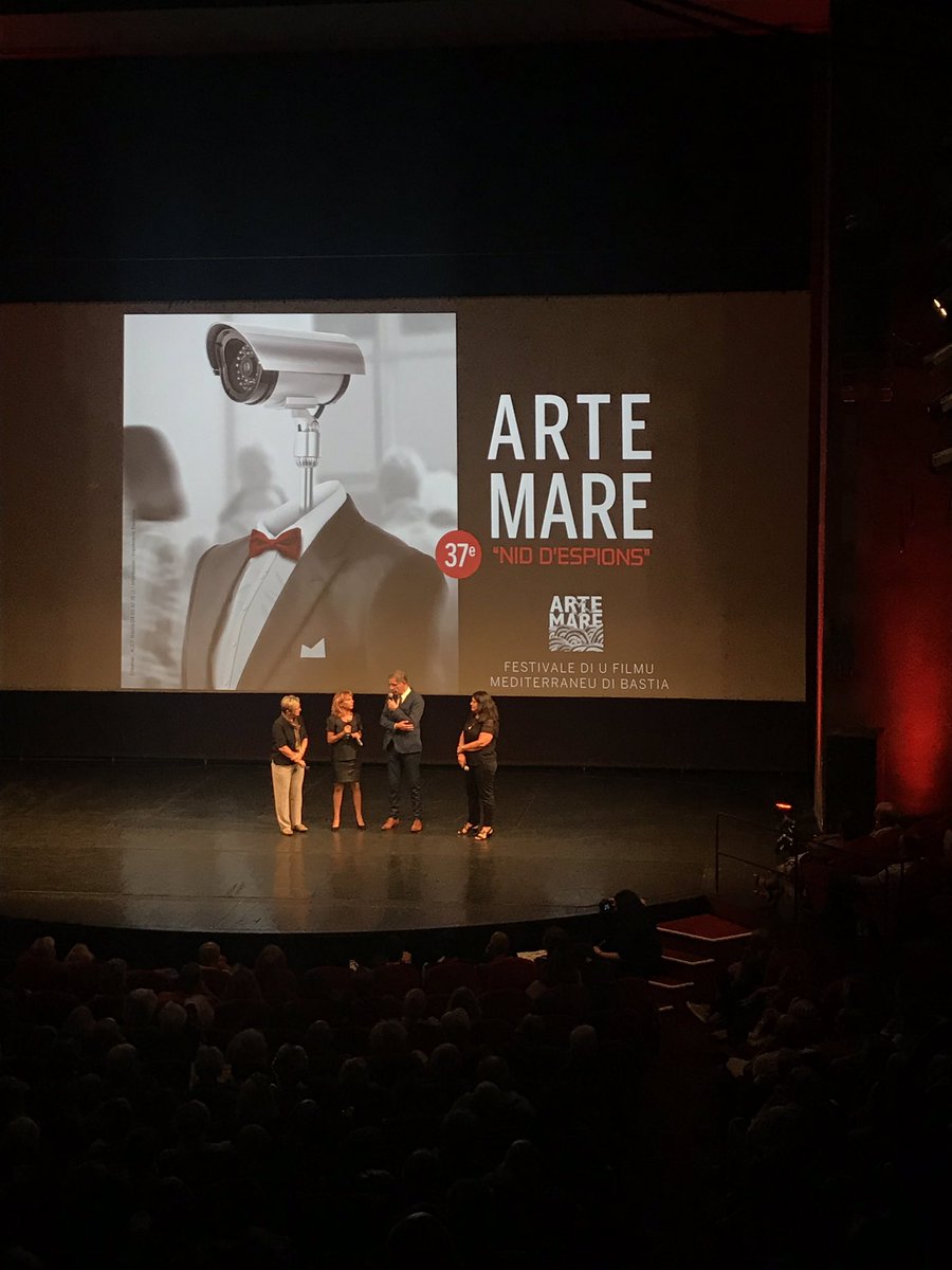 Coup d’envoi de la 37ème édition du festival <a href="/ArteMare/">Festival Arte Mare</a>. De nombreuses découvertes en perspective autour du thème de l’espionnage, mais aussi une belle mise en lumière de la création cinématographique corse. 
Félicitations aux organisateurs et aux bénévoles, beau festival à tous !