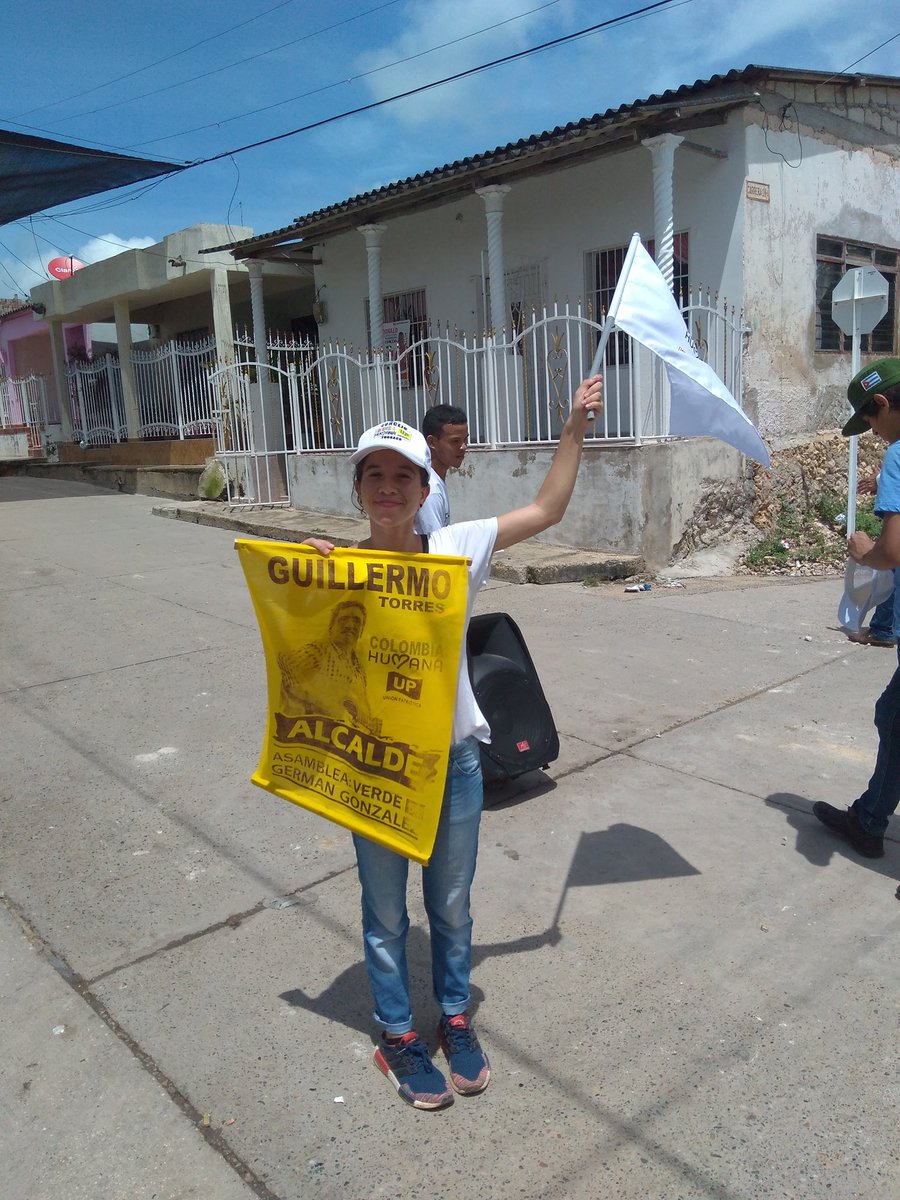 luisponce_1010's tweet photo. Lista cerrada al concejo de la colombia humana-up,al servicio de el pueblo @petrogustavo @charry_manager @GustavoBolivar @DavidRacero @alzadoencanto @AidaAvellaE https://t.co/5SIas0fY3x