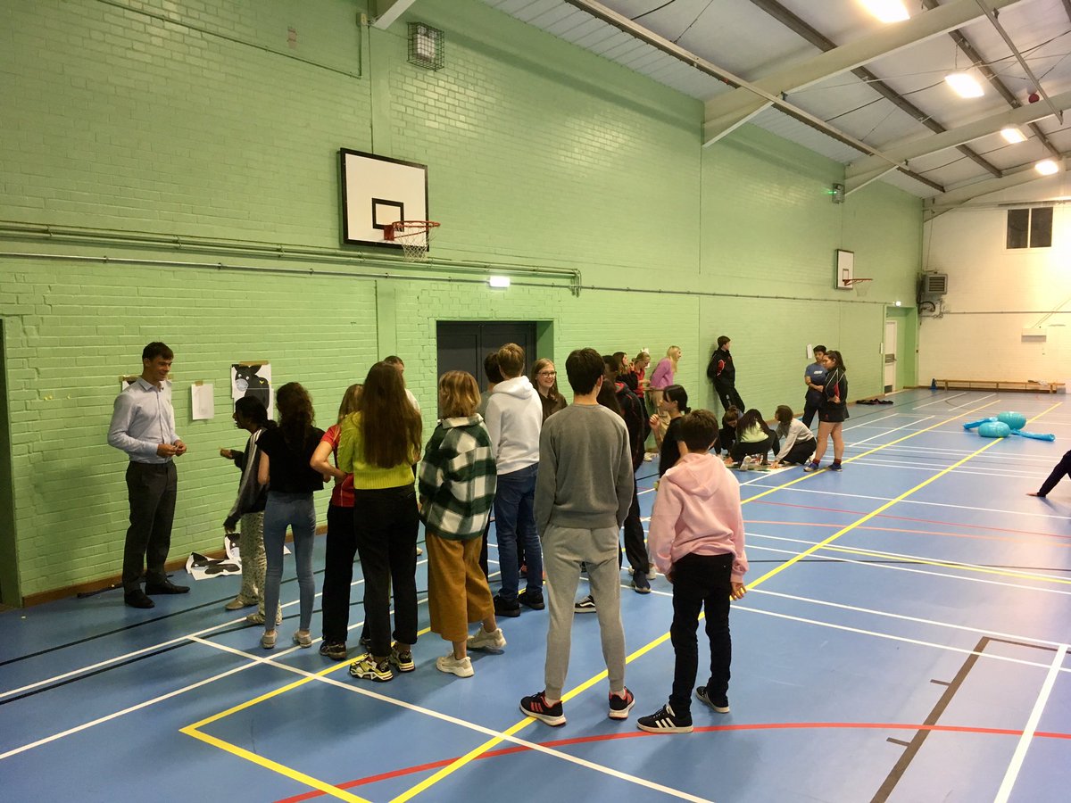 HaywoodsHouse's tweet image. A huge thanks to the Decem and staff for hosting an action packed 4th Form social tonight #boardingcommunity #goodtimes #saturdaysocials