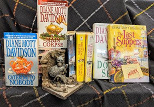 BenAroundBooks's tweet image. October reading… benaroundbooks.wordpress.com/2019/10/05/oct…