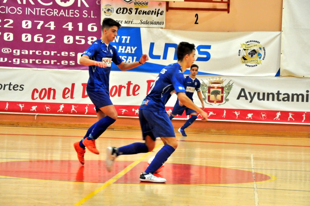 CDSalesianosCDS's tweet photo. ⏰ FINAL DEL PARTIDO EN EL #QUIQUIRÁ
🔵 @CDSalesianosCDS (6-5) @AguimesFS
⚽️ Goles: #MateoHdez 👐 #CarlosRavina 🐃 x2 #PabloAfonso 🎺 #JonyDaSousa ☻ x2
👉 #VamosCDSTenerife #S23NextLevel https://t.co/F4E7ehtsM5