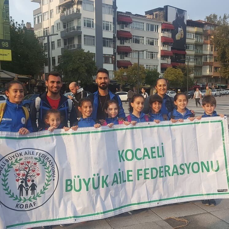 KOBAF3's tweet photo. Kocaeli Büyük Aile Federasyonu
Ailesi olarak #Kocaelispor #maçına Ailelerimiz,kurucu üyemiz enerji gsk ve sporcuları ile katılım sağladık.
Kocaeli Sporumuza başarılar diliyoruz.
#kobaf
#kocaelispor
#güçlüaile
#mutluşehir https://t.co/adU06xgizj