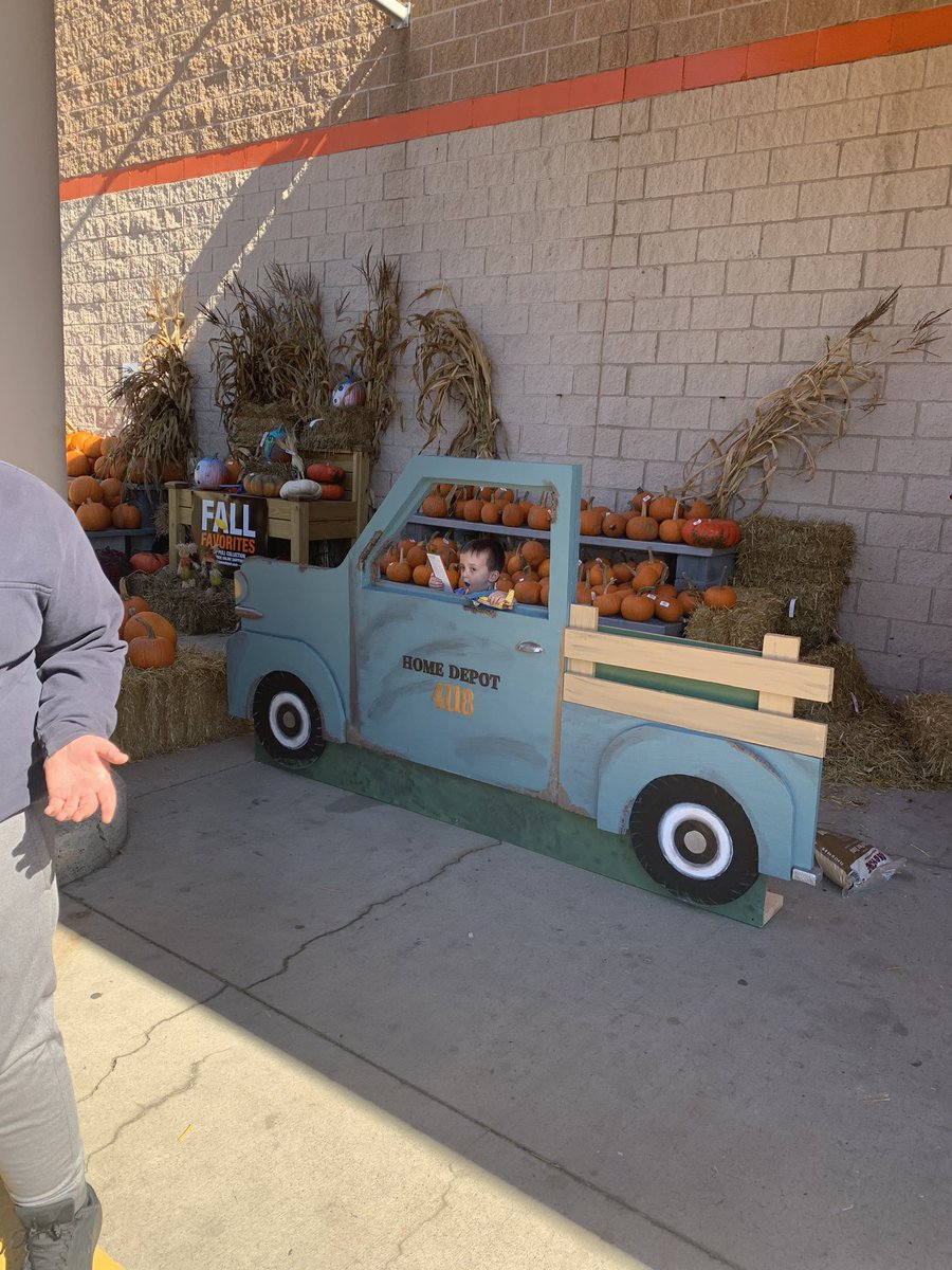 The little yikes love the truck <a href="/dmb324/">Dana Gabriel</a> made for the photo op! Amazing job. #4118isgreat @Orangelife_99 <a href="/GHHigdon/">Guy Higdon</a> <a href="/JackieGiusti/">Jackie Giusti</a> <a href="/nyyroro/">Ro Rodriguez</a> <a href="/lauren_s_angelo/">Lauren Angelo</a> <a href="/thdstore4118/">THD STORE 4118</a>