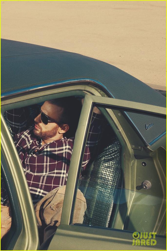 CEvansTeddyBear's tweet image. 😏💚🚗

These photos are making my lower extremities feel a certain way.