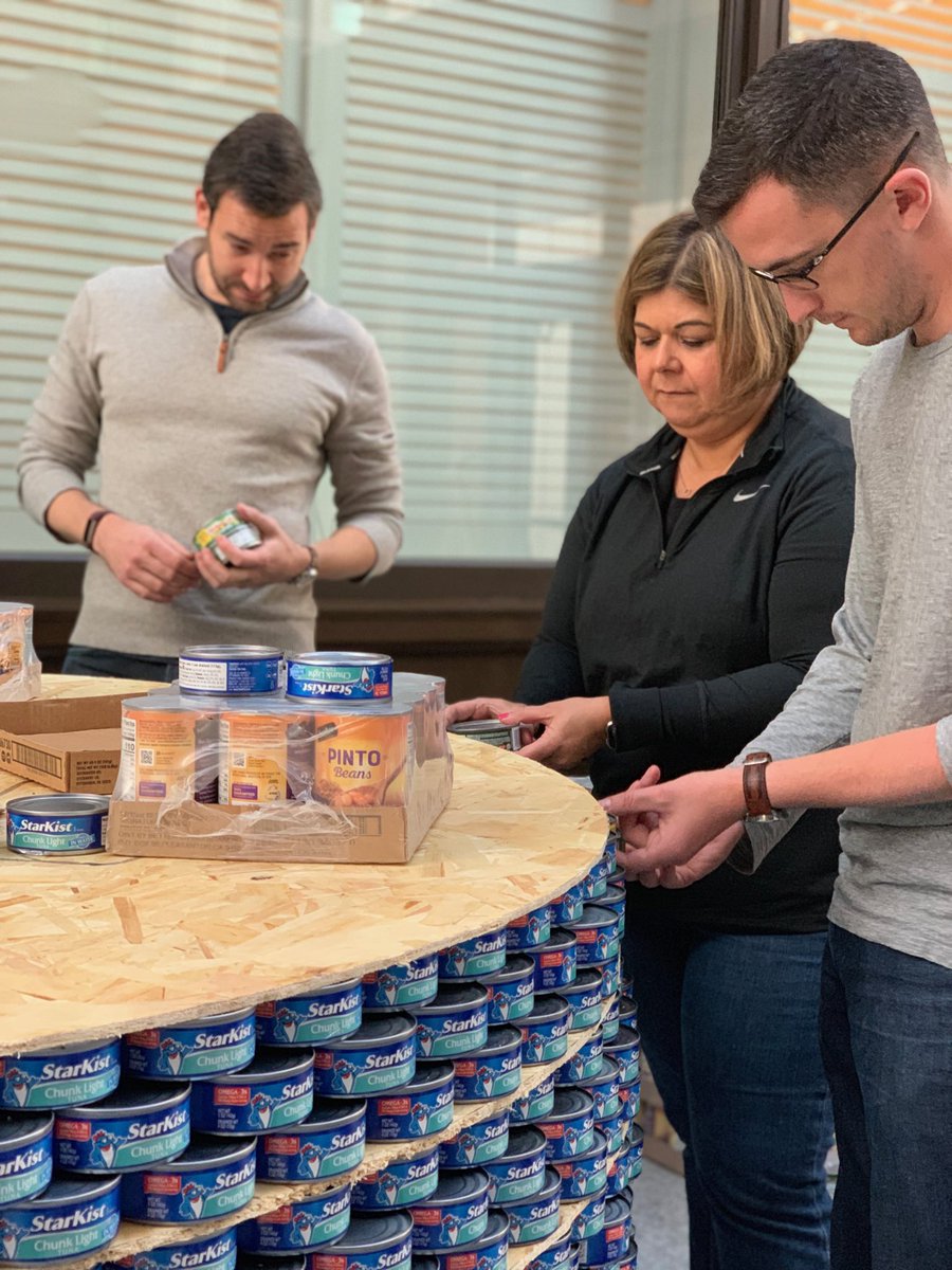 heathermac4ofus's tweet photo. ⁦@MPA_Boston⁩ ⁦@CanstructionBOS⁩  We #CAN End hunger one tuna can at a time! https://t.co/sFN6XIYpkI
