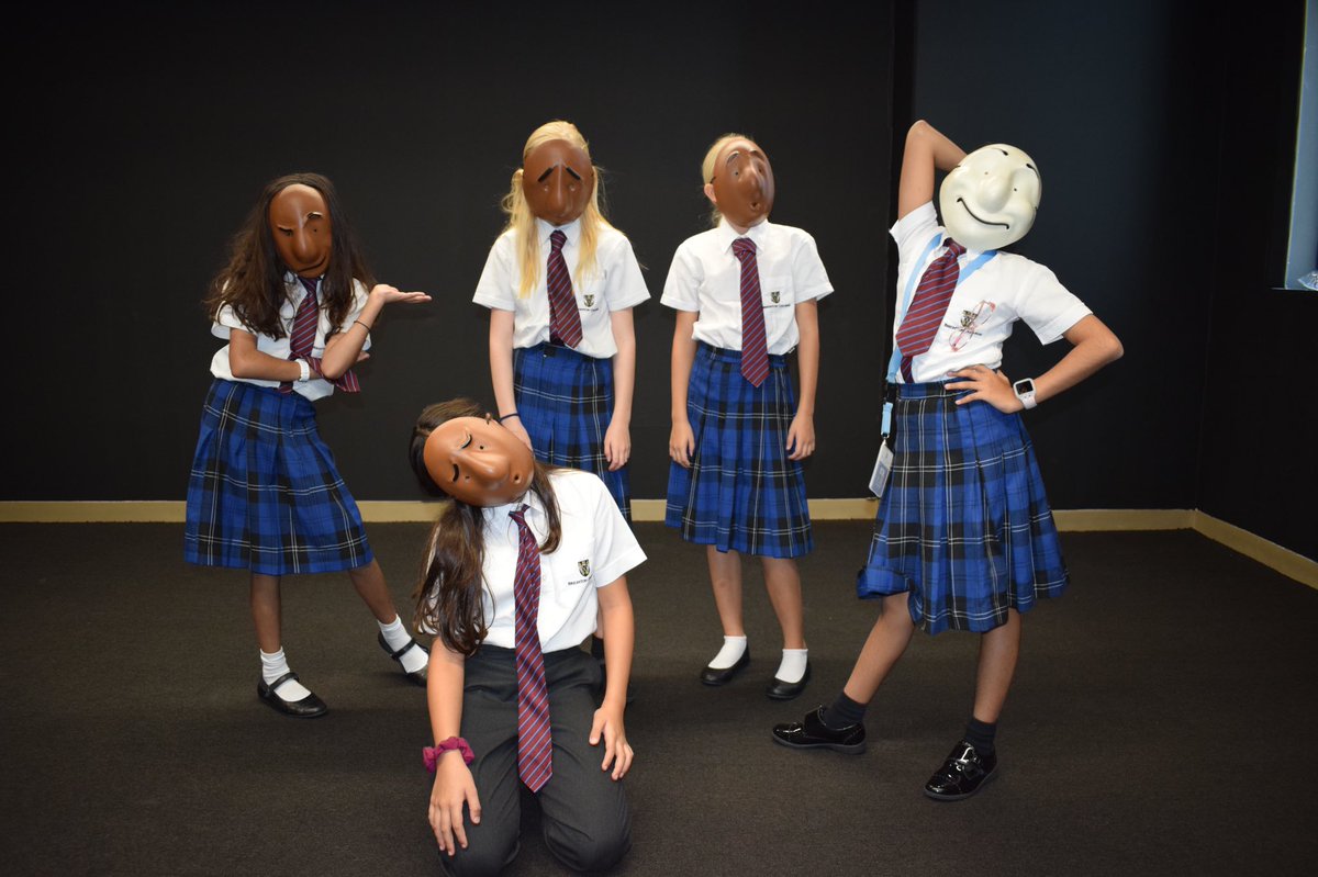 BrightonDubai's tweet photo. Year 6 had great fun doing expressive mask work in Drama with Mr Artus. Pupils particularly enjoyed surprising fellow pupils around the school. #Drama #Creativity #MaskWork #DramaMasks #LoveOfLearning 🎭🎭🎭 https://t.co/gEsRQwZHyR