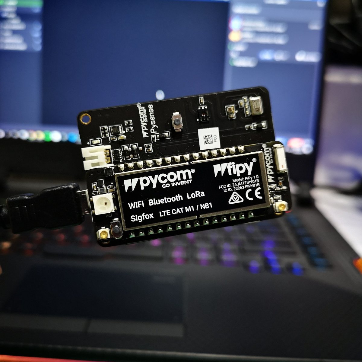 TheN3rdSquad's tweet image. Decided to spend some time this evening to catch up on one of my current projects. An #ebook that I'm working on. With all the recent happenings in my life, sadly, the release date will be delayed. But I'm still really excited! 😄 #pycom #GOINVENT #micropython #iot