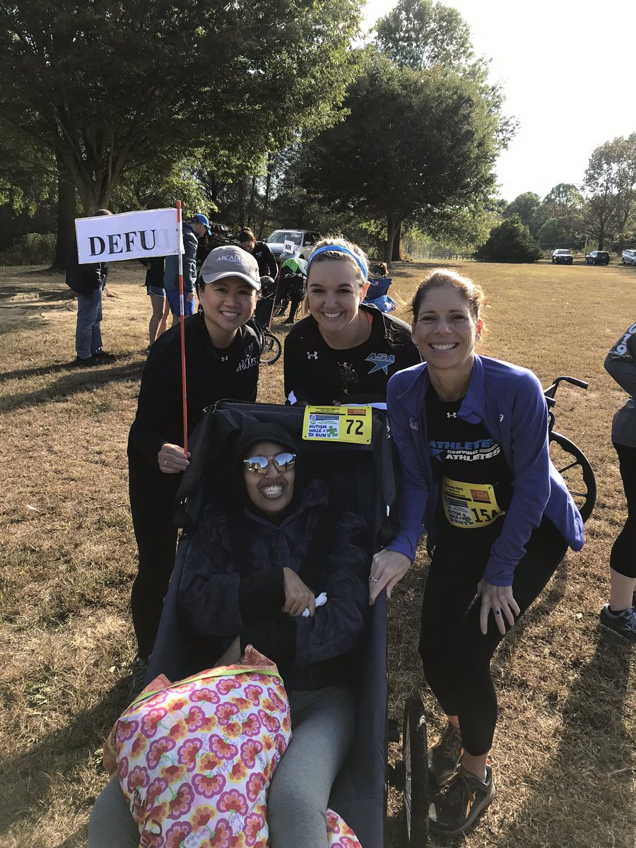 JaneJungPotter's tweet photo. Great @HCASociety 5k run with Team DEFU Beautiful morning☀️@GoTeamASA #togetherwefinish @hcpssdse @HCPSS https://t.co/mauwlIEMa1