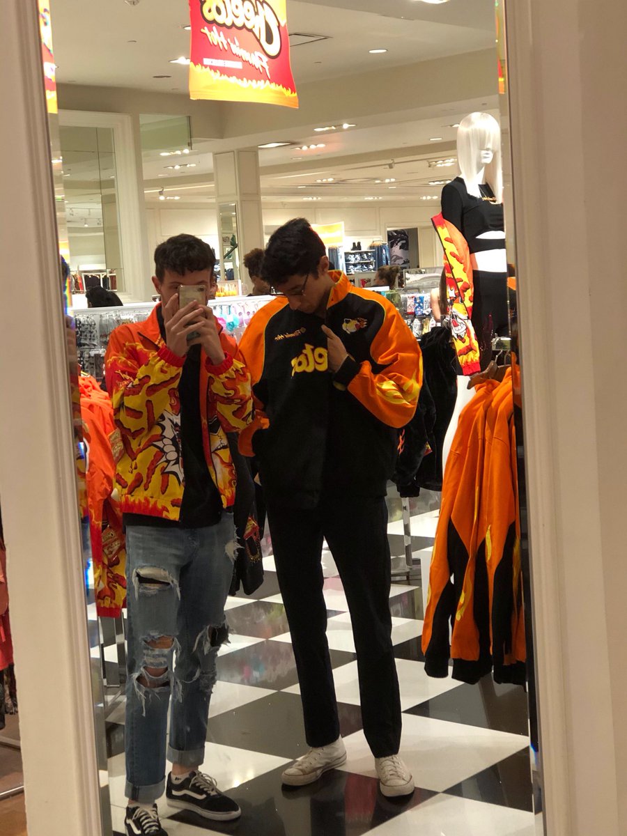 certfiedDrip's tweet photo. La Flame 🔥 https://t.co/ARbptFu81M
