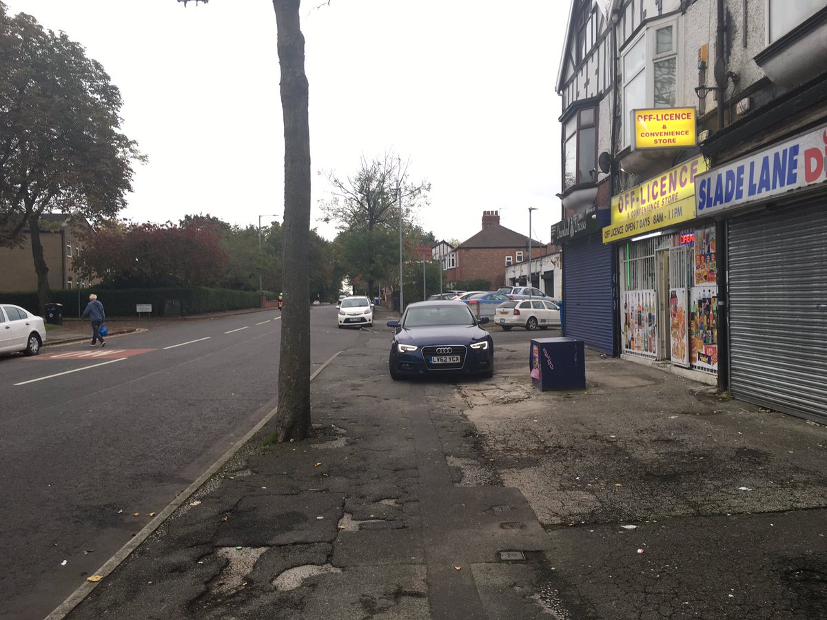 This Audi driver decided it would be fine to mount pavement on Slade Lane, park, visit shop (note empty road) then drive towards myself & another person at bus stop when leaving  @bevcraig  @CllrAzraAli  @ben_clay  @GMPLevsBurnage he didn’t like it when we refused to move.Please help