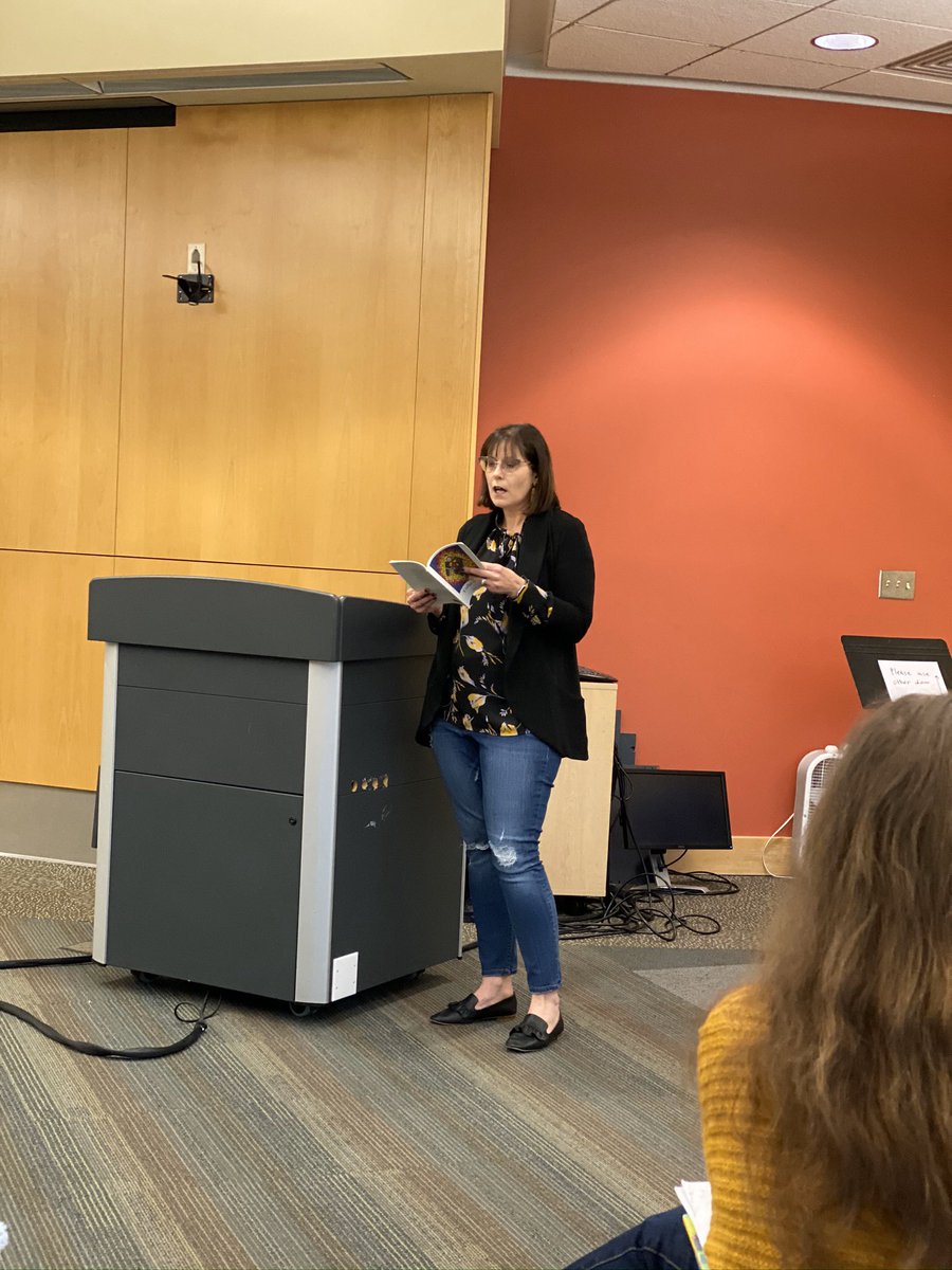 ProfessorBall's tweet photo. I had an amazing time reading last night at the Alaska Women Poets event @AKWomenSpeak organized for #alaskabookweek! https://t.co/4LLbb7ZH6M