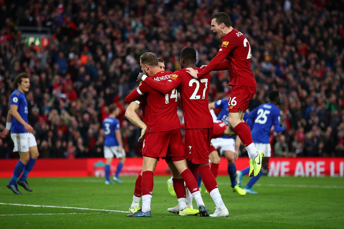 premierleague's tweet photo. FULL-TIME Liverpool 2-1 Leicester

Late, late drama as Liverpool win their 17th #PL match in a row

#LIVLEI https://t.co/I2VTYZm2Z5