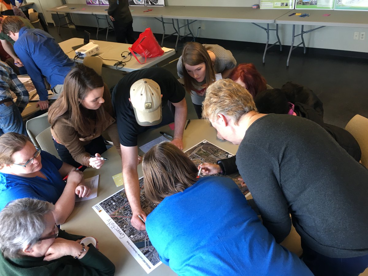 fedyyc's tweet photo. Does your #yycca need help creating a vision, identifying neighbourhood character & addressing planning issues? Applications are now open for the #citizensplusstudents project, our collaboration with @ucalgarysapl students! Click here to apply https://t.co/rINxJgzvyc https://t.co/1N07BZW8qe