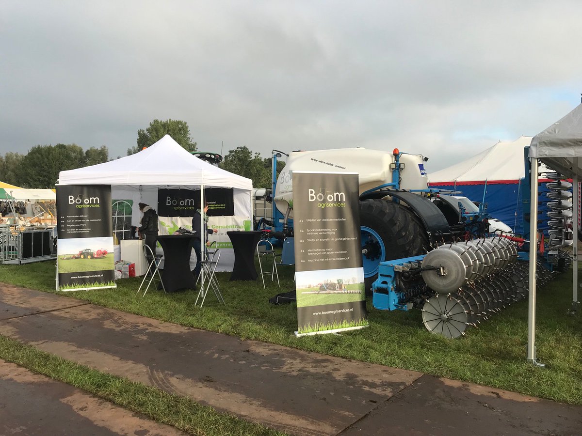 BAgriservices's tweet photo. @defokveedag zijn we weer aanwezig geweest met weer een hoop geïnteresseerde mensen voor de #spaakwielbemester. Mineralen toedienen op juiste plaats en juist moment. https://t.co/5Z519cLRIU