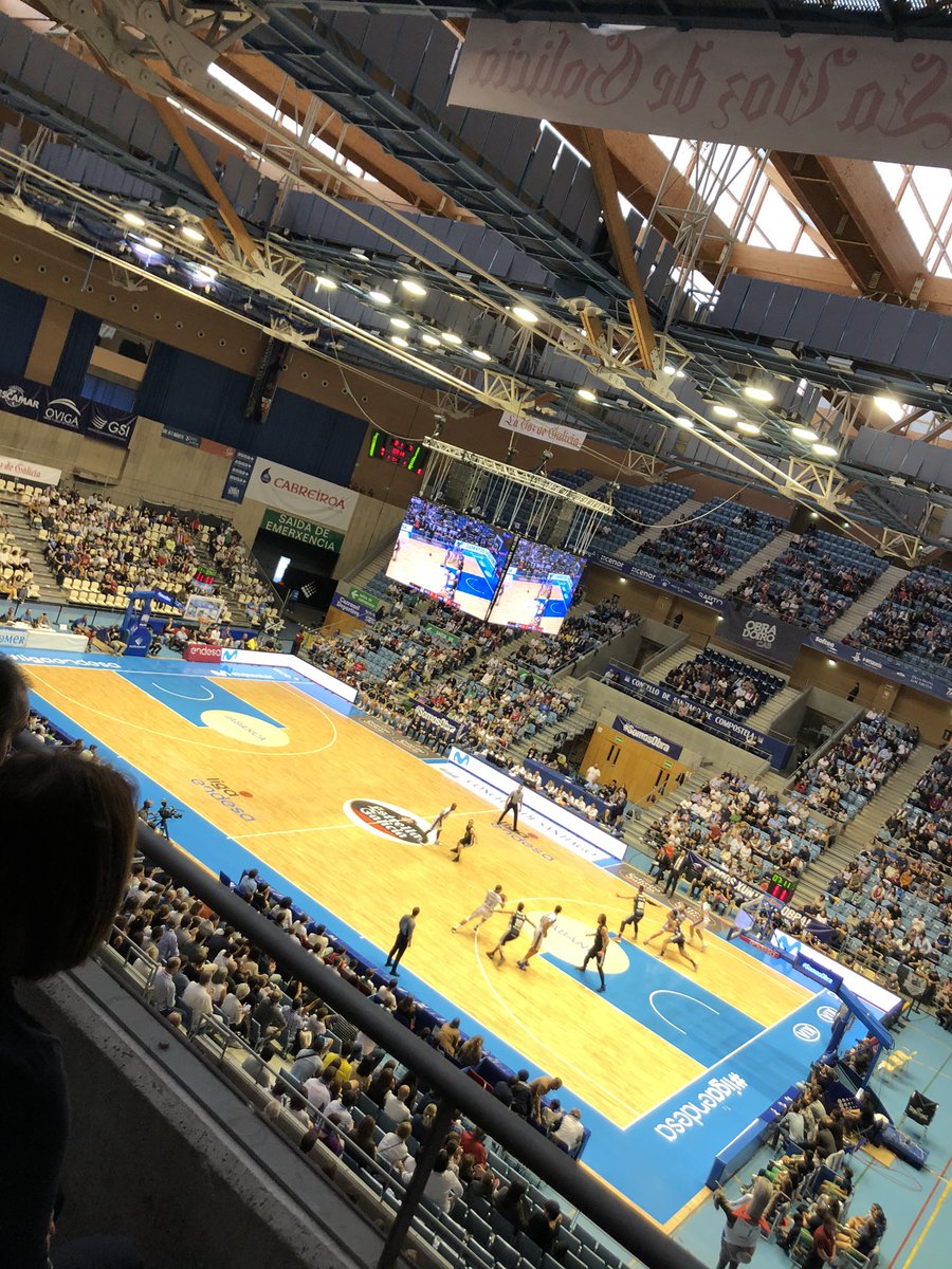 Disfrutando del <a href="/OBRADOIROCAB/">MONBUS OBRADOIRO</a> Gracias a <a href="/EspinayDelfin/">Espina & Delfín</a> 👌🏼👌🏼 Mil gracias por las entradas!!