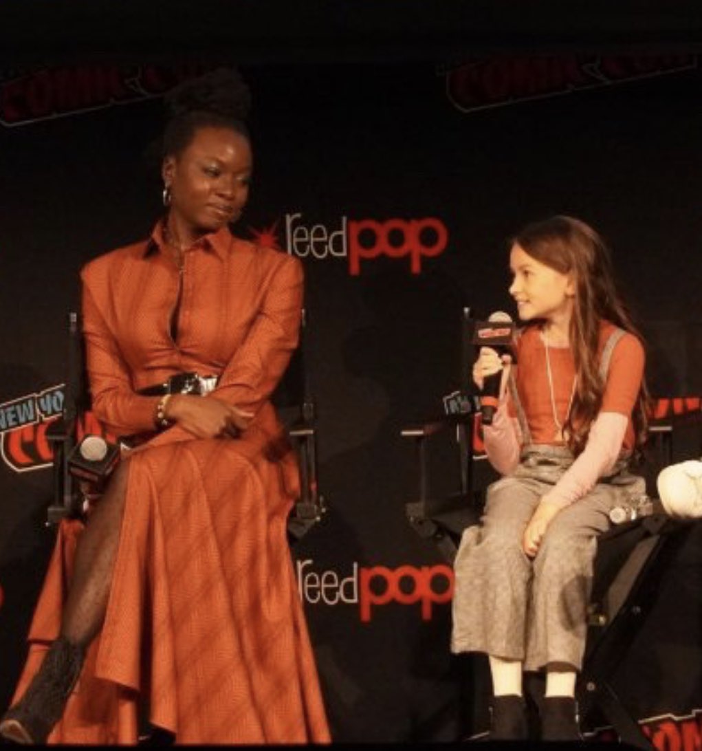 YlkatDelta's tweet photo. These two...Color coordinated again!🧡🧡#Danai #Mama #Michonne #Cailey #Judith #LittleAssKicker👧🏻⚔️👸🏾🧡💛💯 https://t.co/b8vYPRDG6Y
