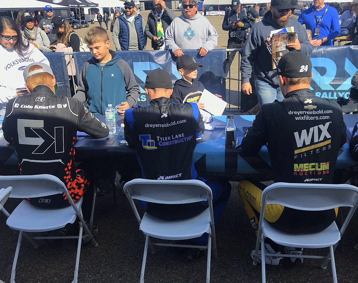 DreyerReinbold's tweet photo. Singing autographs! ✍️ If you missed the session today there will be another one tomorrow at 1:00 at the @TeamCooperTire truck. See you there!

#ARX #Rallycross #ARX2 #WIXARX #ARXofMO #WIXRacing #Oil2Soil https://t.co/iA0nbHmvEB