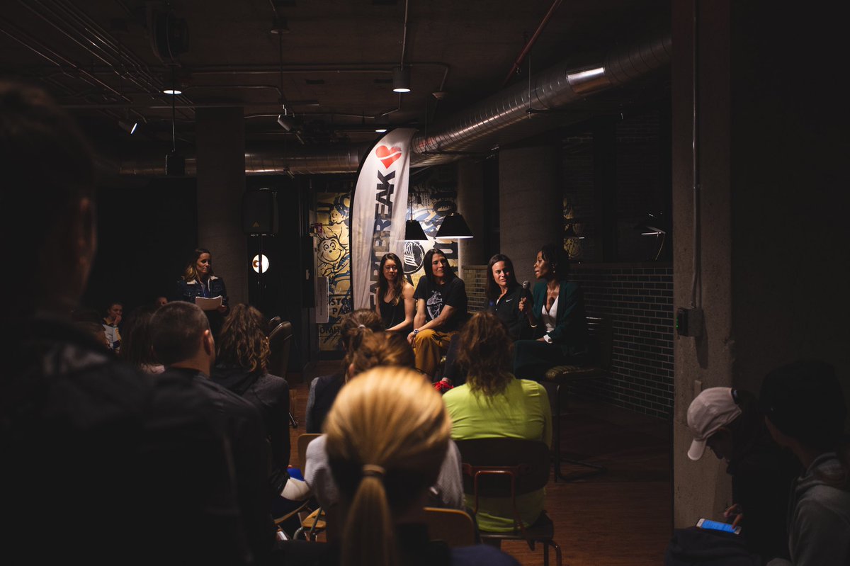 Heartbreak.Run tweet media