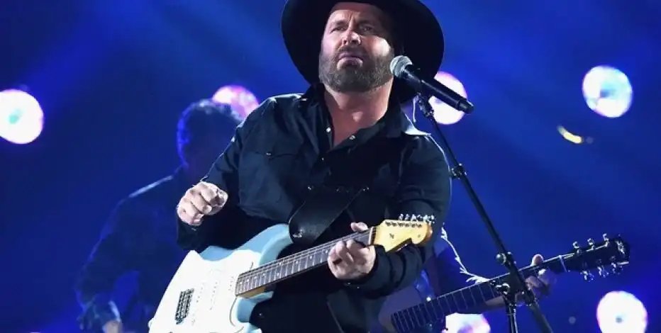 fcumstead's tweet image. #K923GetMeToGarth