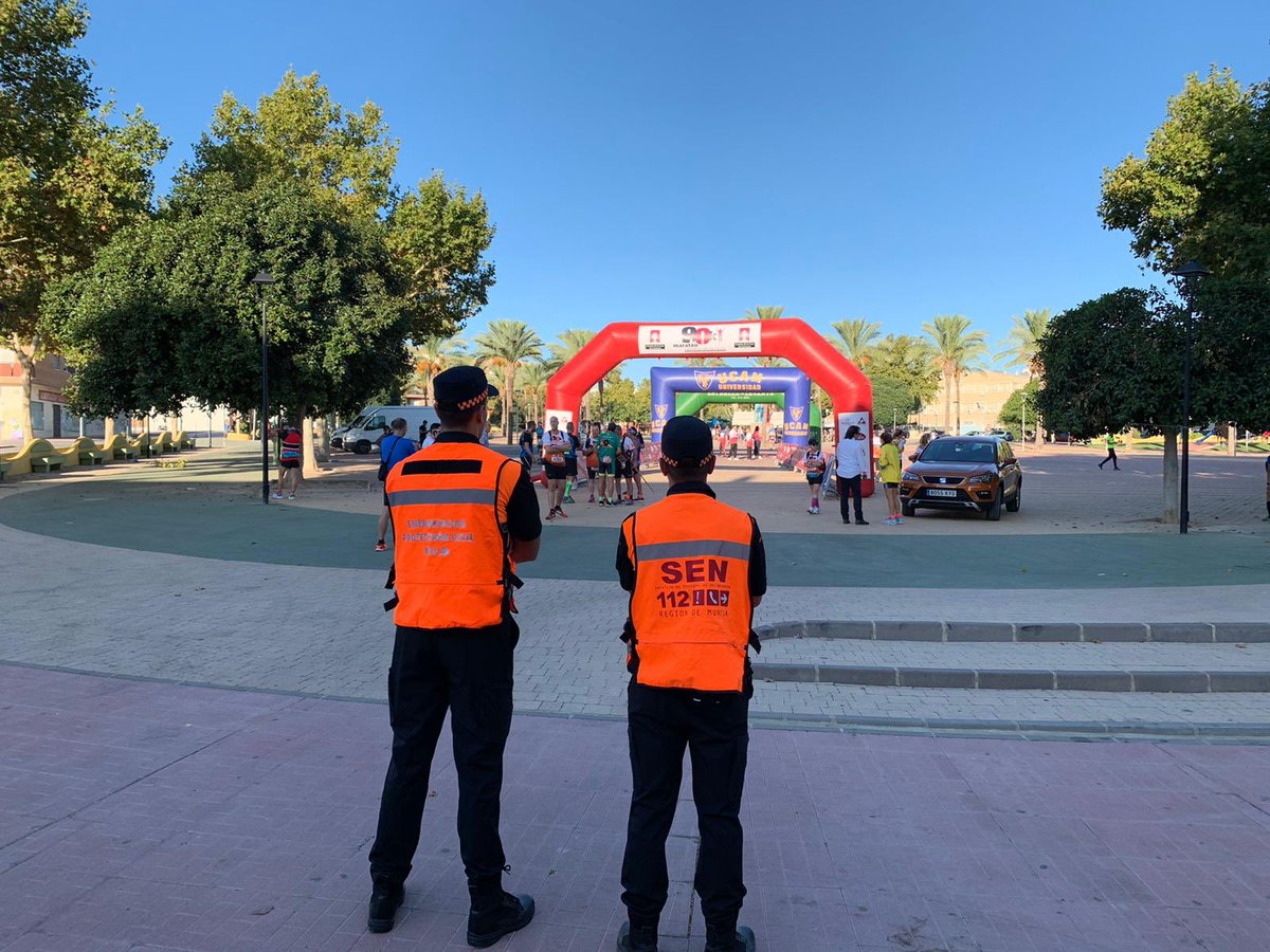 Durante la mañana de hoy #sabado hemos dado cobertura junto #policialocal de #mula en la prueba deportiva #90k en su salida desde nuestra población hacia #caravacadelacruz