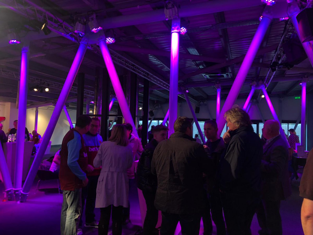 SmokeBubbleClub's tweet photo. Great turn out at @SmokeBubbleClub today. We look forward to seeing you all on the 26th october!!! https://t.co/5vEyqxkxLc