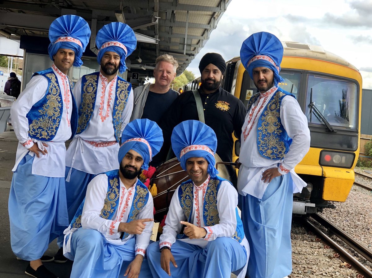 4x4Bhangra's tweet photo. Something different today dancing @Se_Railway working with @cohesionplus on the #ConnectKent #ConnectTogether project. #KingsOfBhangra #MadeInGravesend https://t.co/HGsuD3S10j