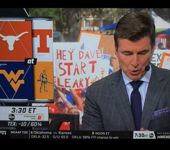 BarstoolPack's tweet photo. The people want Leary https://t.co/Z2jof6l2Nr