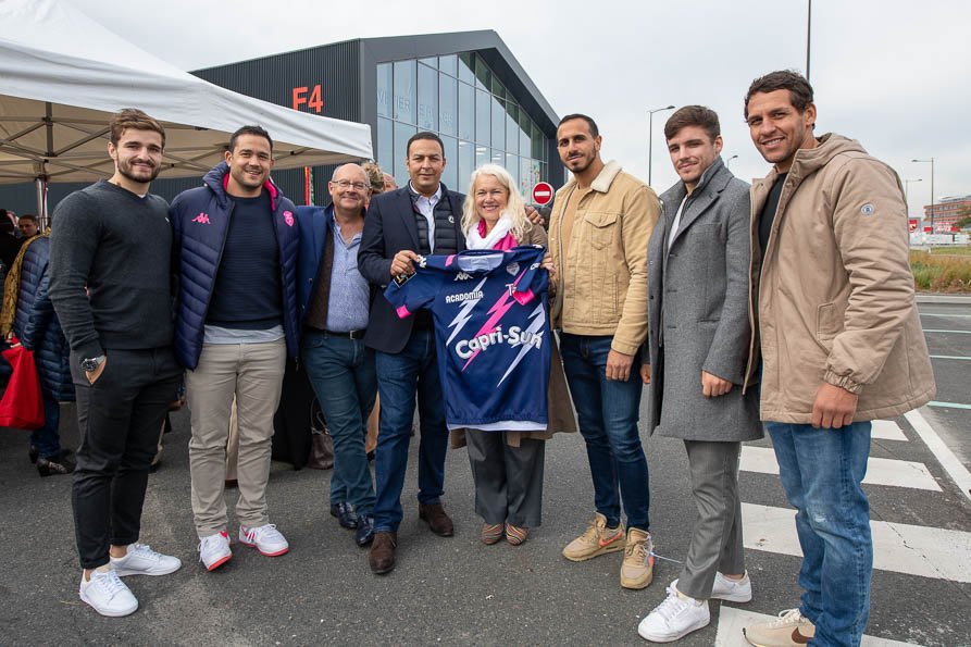 Marchesdegros's tweet photo. #FMGFEvent 🗓
Voici le bâtiment #F4 des accessoiristes de #Rungis par l'architecte Jean-Michel #Wilmotte ! @slayani
Le renouveau architectural du @marchederungis est en marche ! https://t.co/Lh7qBWpXMx