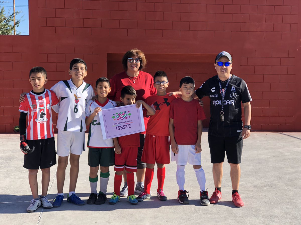 SocoSnchez1's tweet photo. #CentroComunitarioIssste participando en #TorneodeFutbolIntercentrosComunitarios2019 Gracias a nuestro Alcalde @manolojim por apoyar a los niños y jóvenes de nuestra ciudad #TodosPorSaltillo https://t.co/0kctKXKsSN