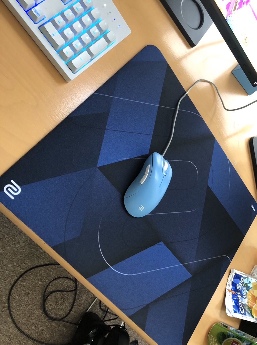 D0cc Just Ordered The Deep Blue Zowie Gsr Se And It Feels Amazing