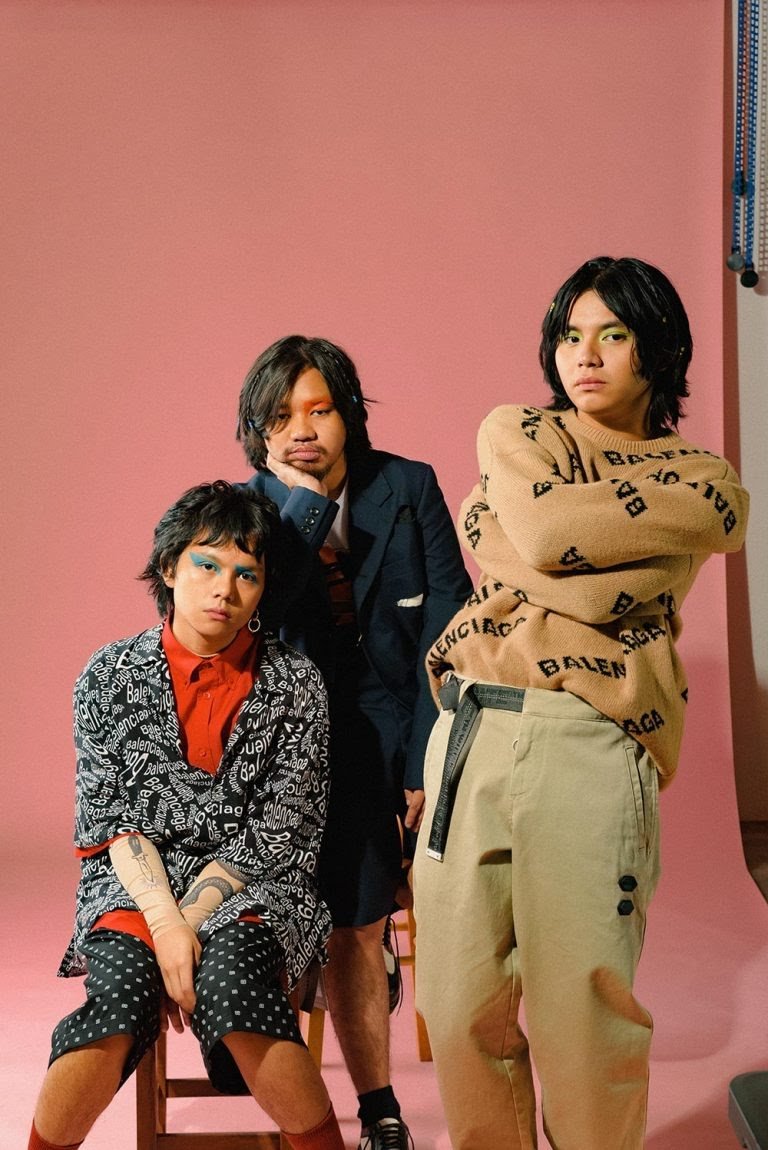 slayspeyds's tweet photo. just want you to meet my balenciaga boys and my gucci boi
@IVOFSPADES   @uniquesalongaph https://t.co/MrAUjkPcoJ